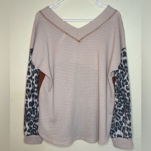 Colorblock V-Neck Sweater with Leopard Sleeves - Picture 2 of 2